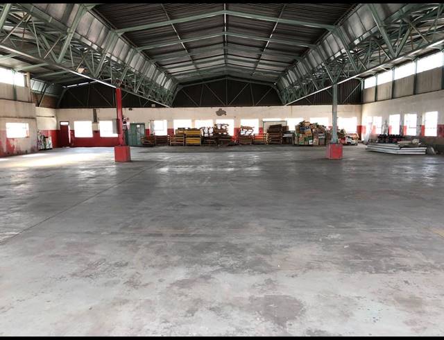 3,300M² WAREHOUSE FOR SALE IN GERMISTON CENTRAL